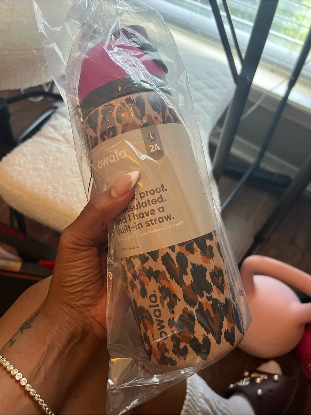 Owala 32 oz Leopard Print Insulated Water Bottle in Pink